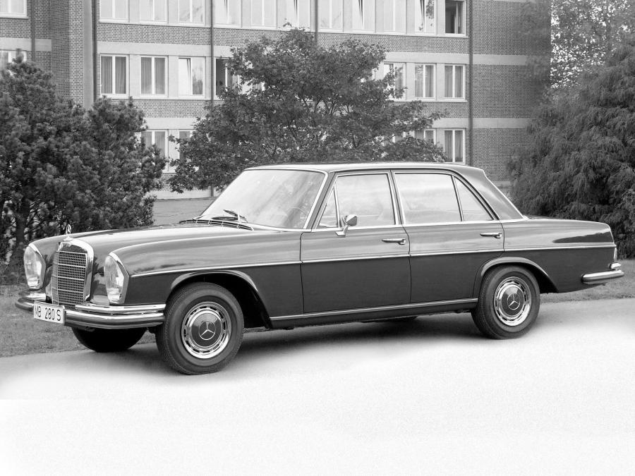 Mercedes-Benz 300 SE 1966 года  (фото 4 из 4)